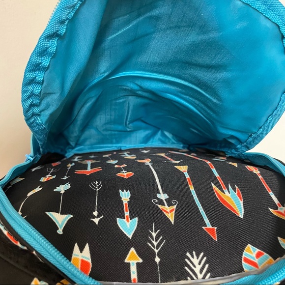 ARROW PRINT BACKPACK - Picture 8 of 16